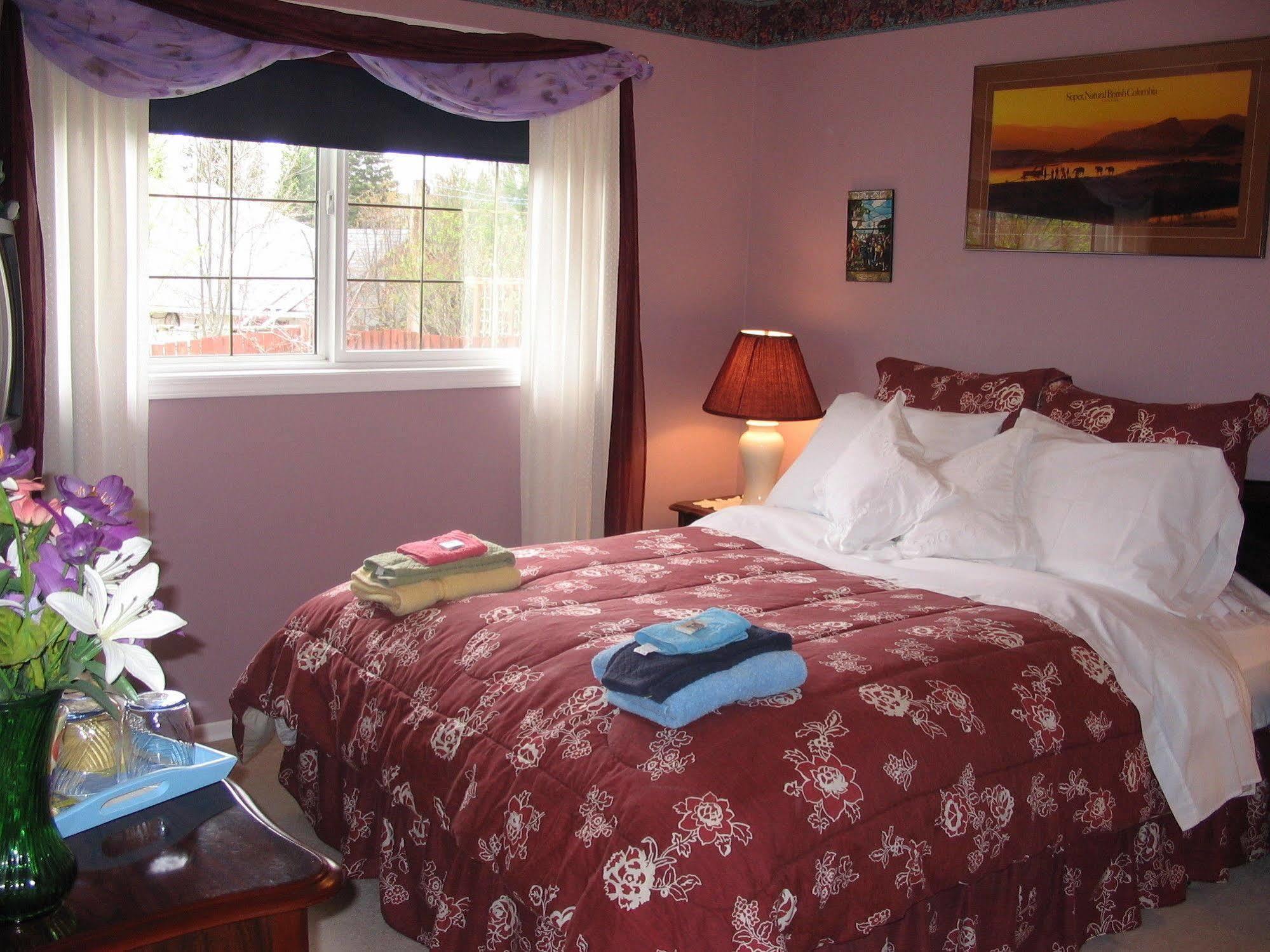 The Grateful Bed B'N'B Bed & Breakfast Prince George Exterior photo